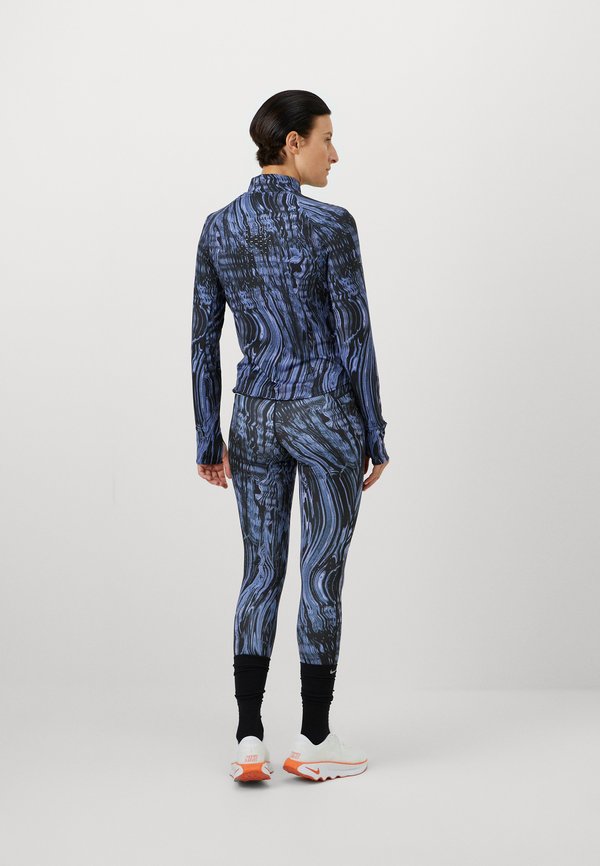 Nike Performance SWIFT