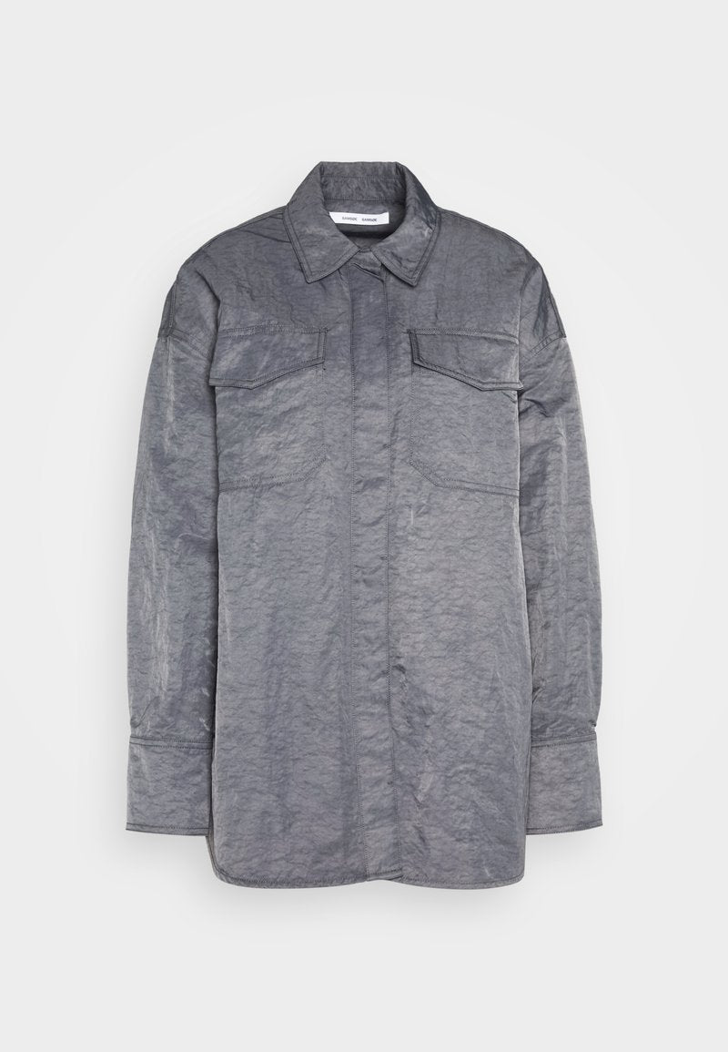 GIRA SHIRT Media 1