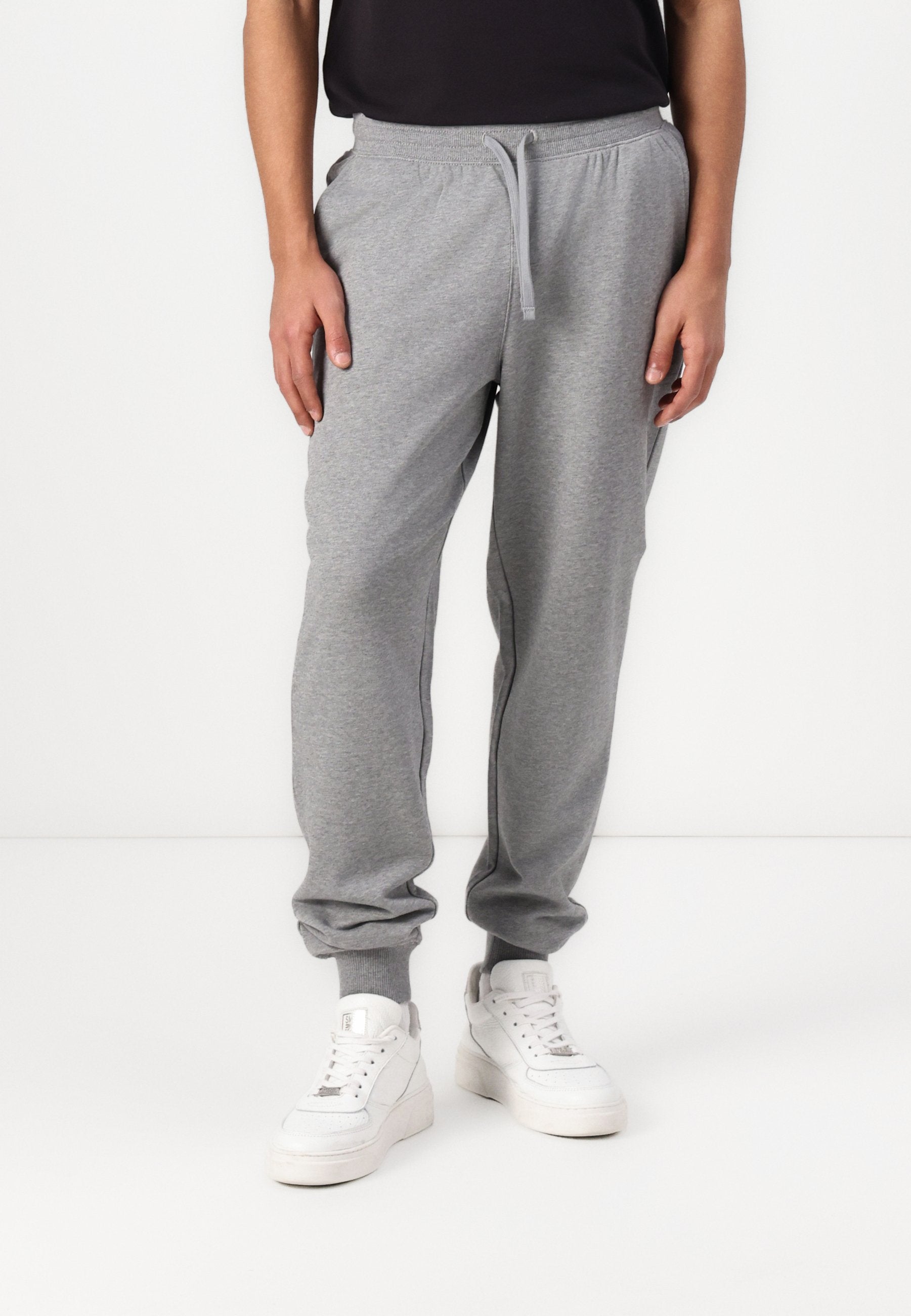 FLAG EMBROIDERY TERRY DRAWSTRING JOGGERS Media 3