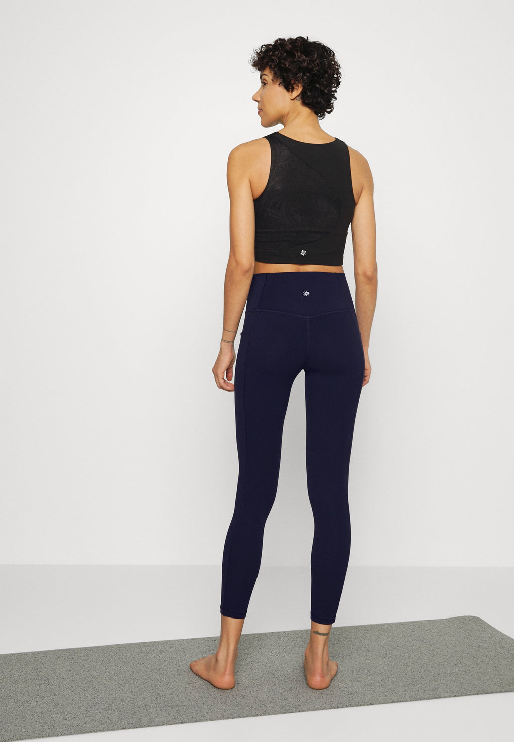 Athleta SALUTATION STASH 7/8
