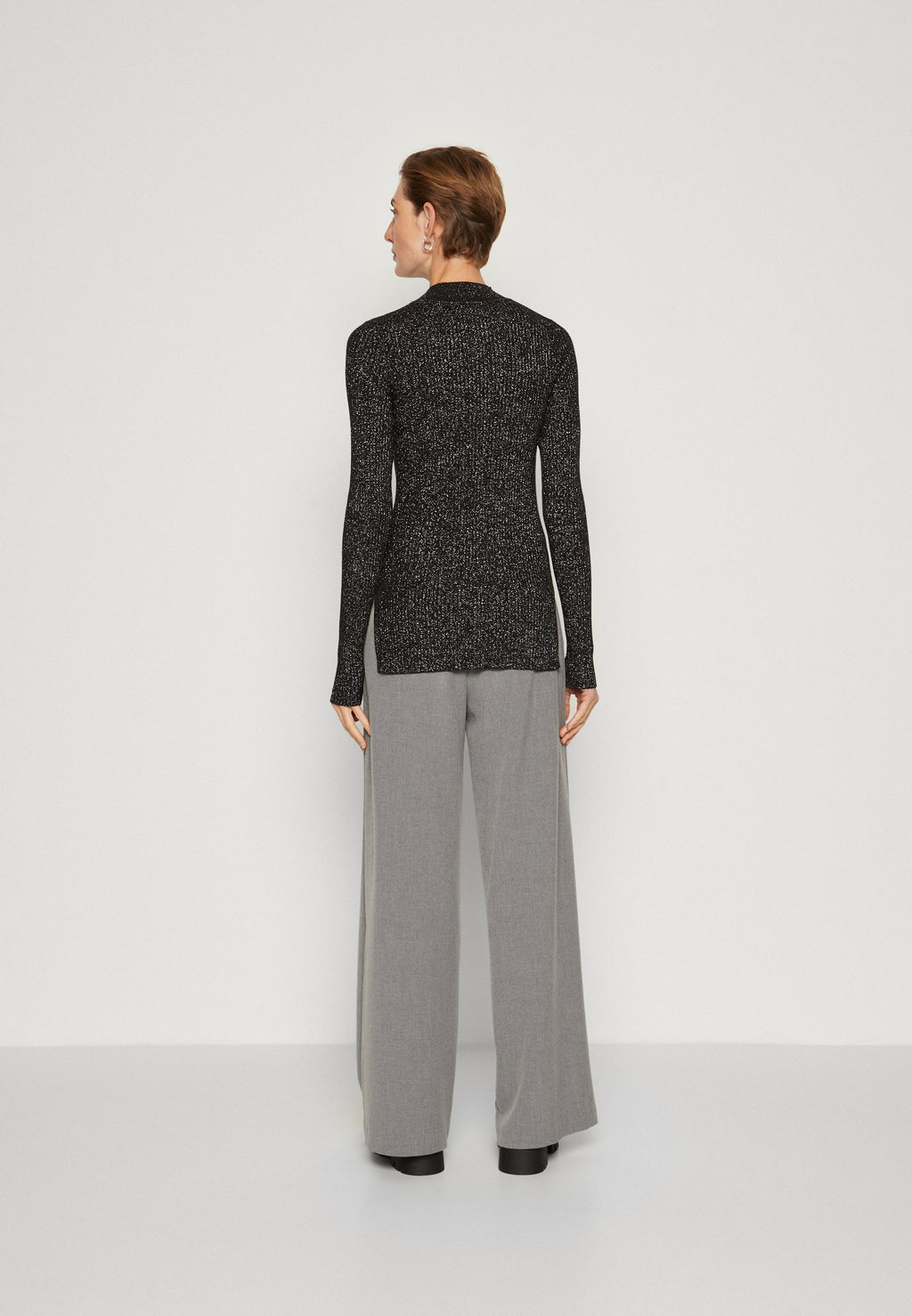SWEATER Media 4