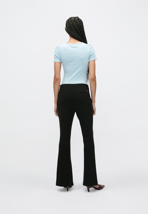 Calvin Klein TAILORED PULL ON FLARE PANT