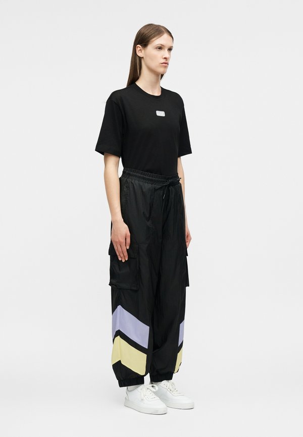 EA7 Emporio Armani TROUSER