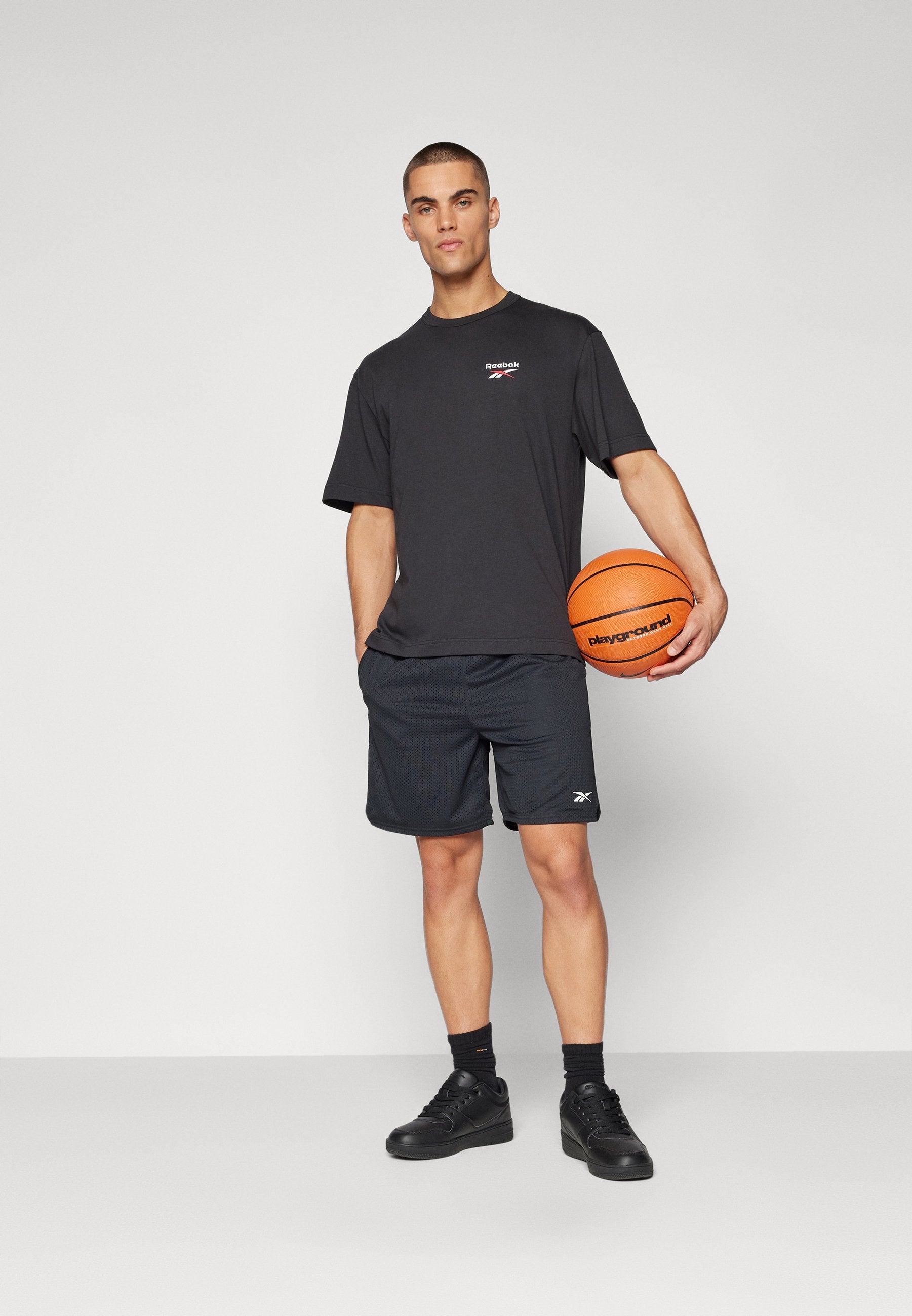 Reebok SHAQ LOGO TEE