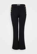 Schwarze weite Hose aus glattem Stoff, mit goldenen Knopf-Details entlang der Taille und einer figurbetonten Silhouette.