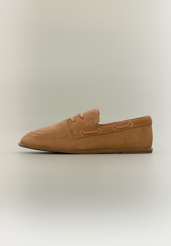 Calvin Klein Boat shoes - cashew