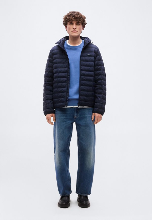 Calvin Klein HOODED CHANNELED PUFFER