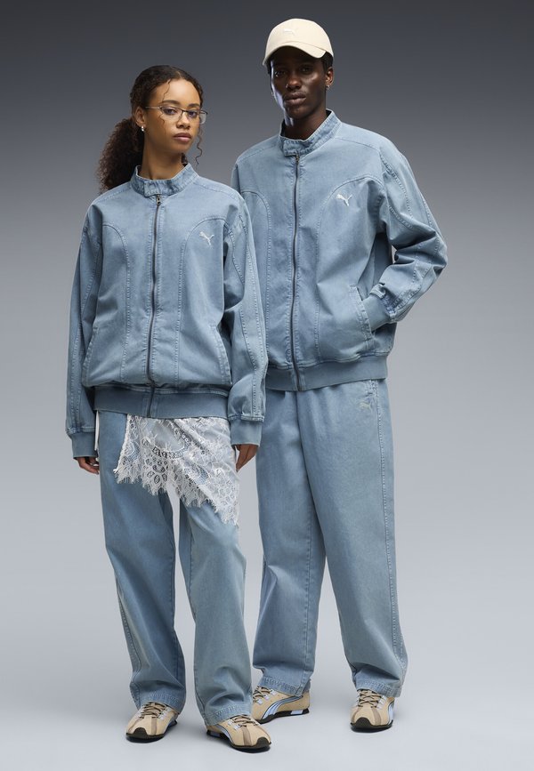 Puma FUTURE.PUMA.ARCHIVE T7 RELAXED WASHED TWILL TRACK JACKET UNISEX - Denim jacket - cool blue