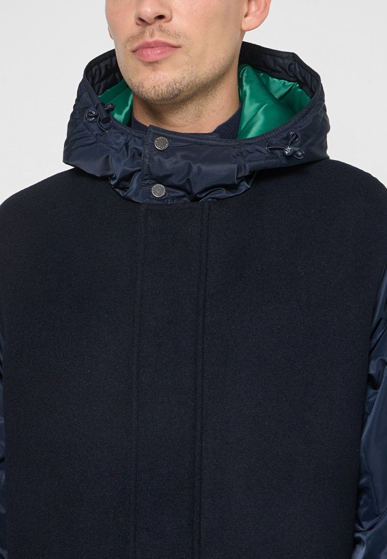 Armani Exchange Parka Media 5