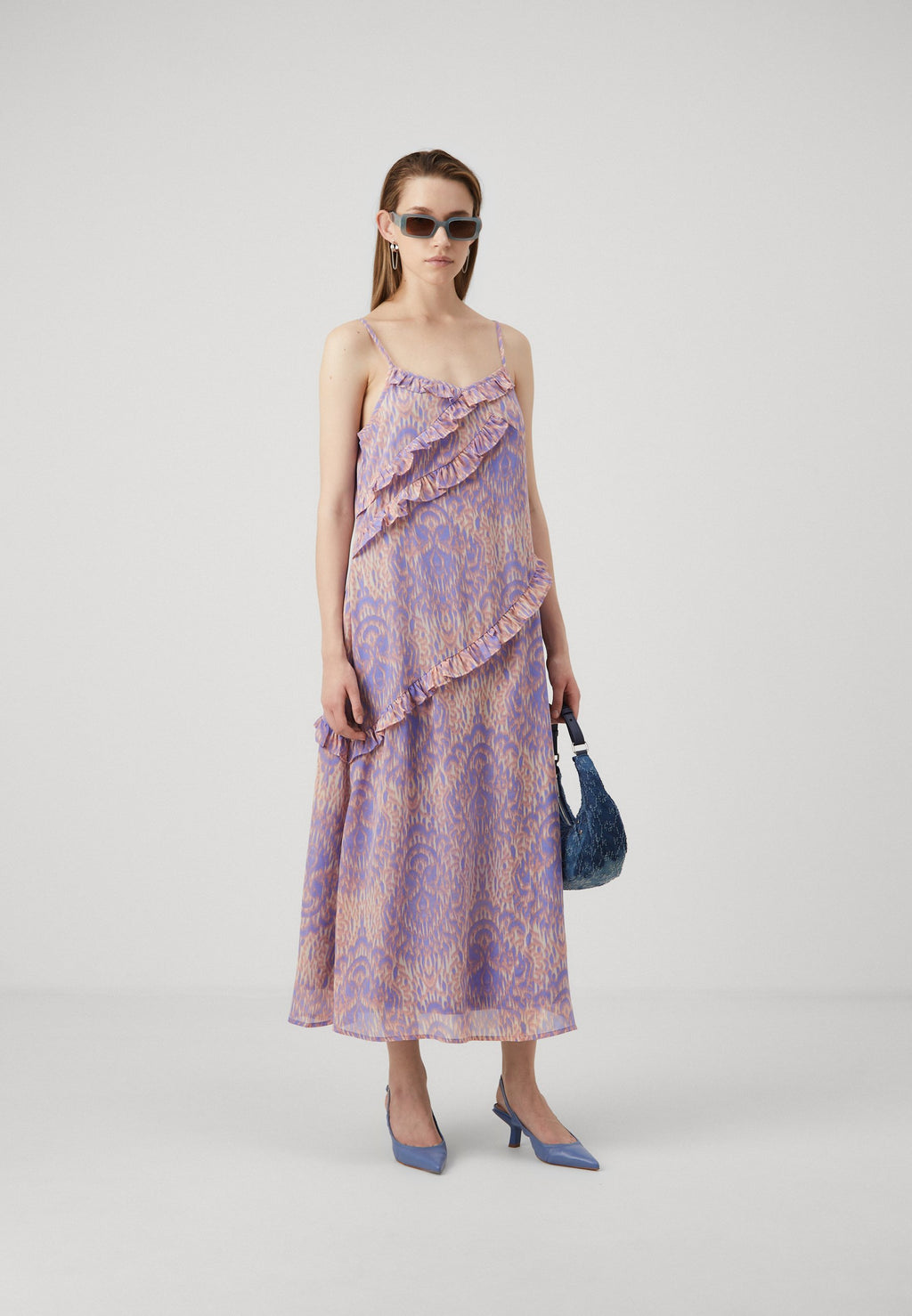 ONLSTAR LIFE STRAP FRILL MIDI DRESS Media 2