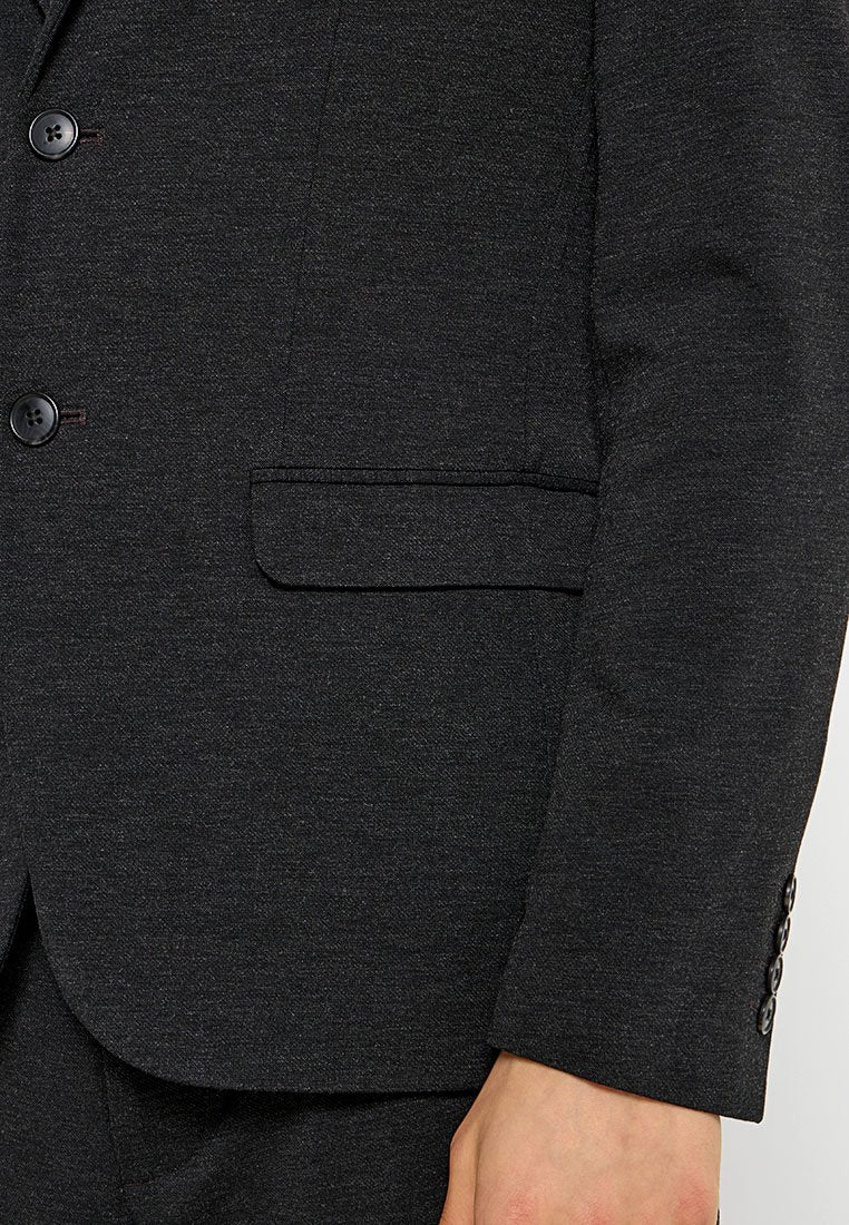 Selected NOAH SLIM FIT