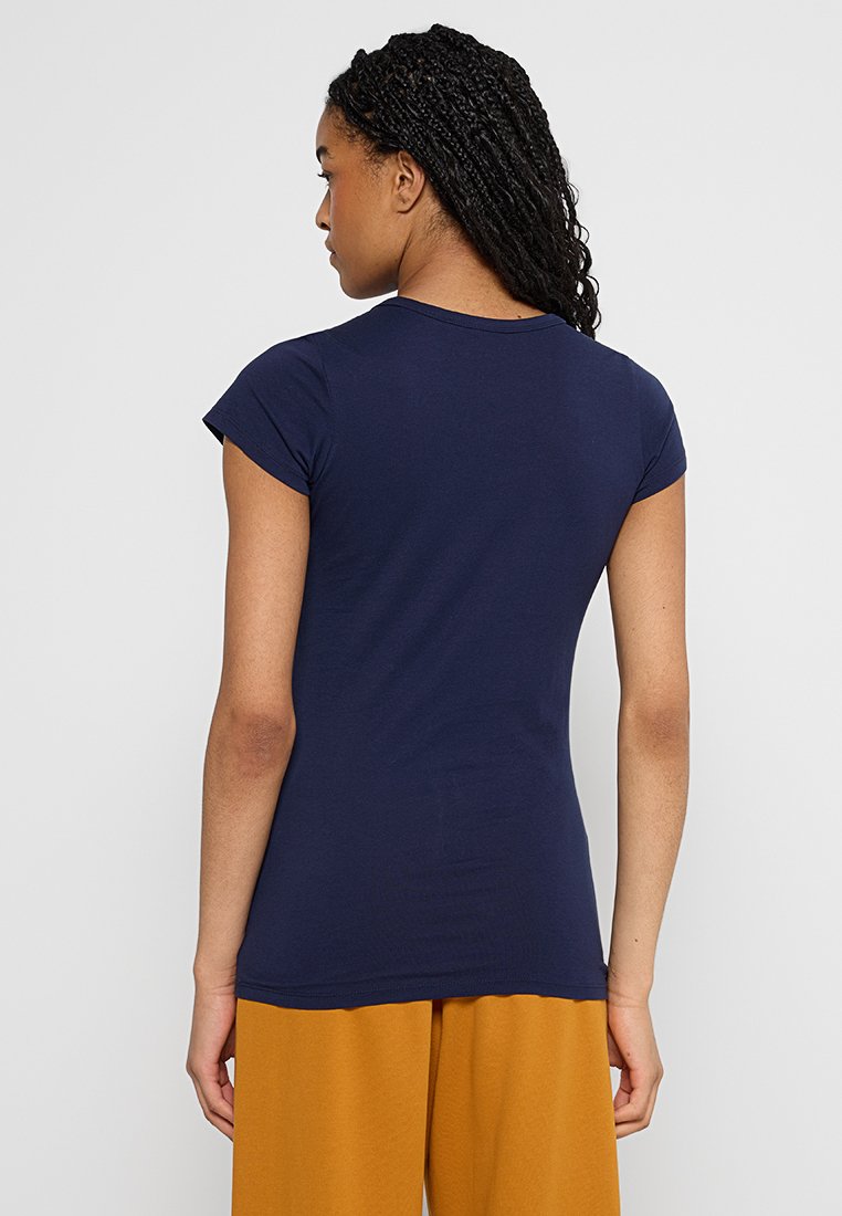 SLIM FIT 2 PACK Media 3
