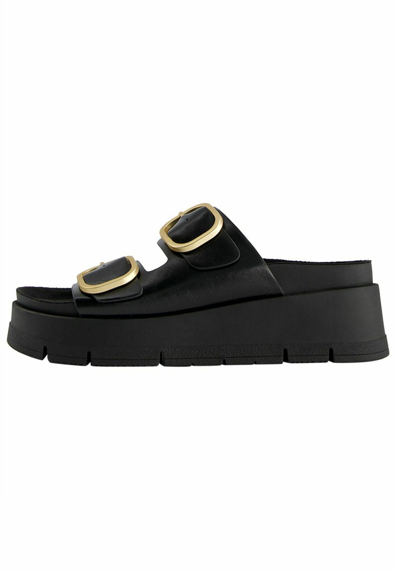 Bershka Pantolette flach Media 1
