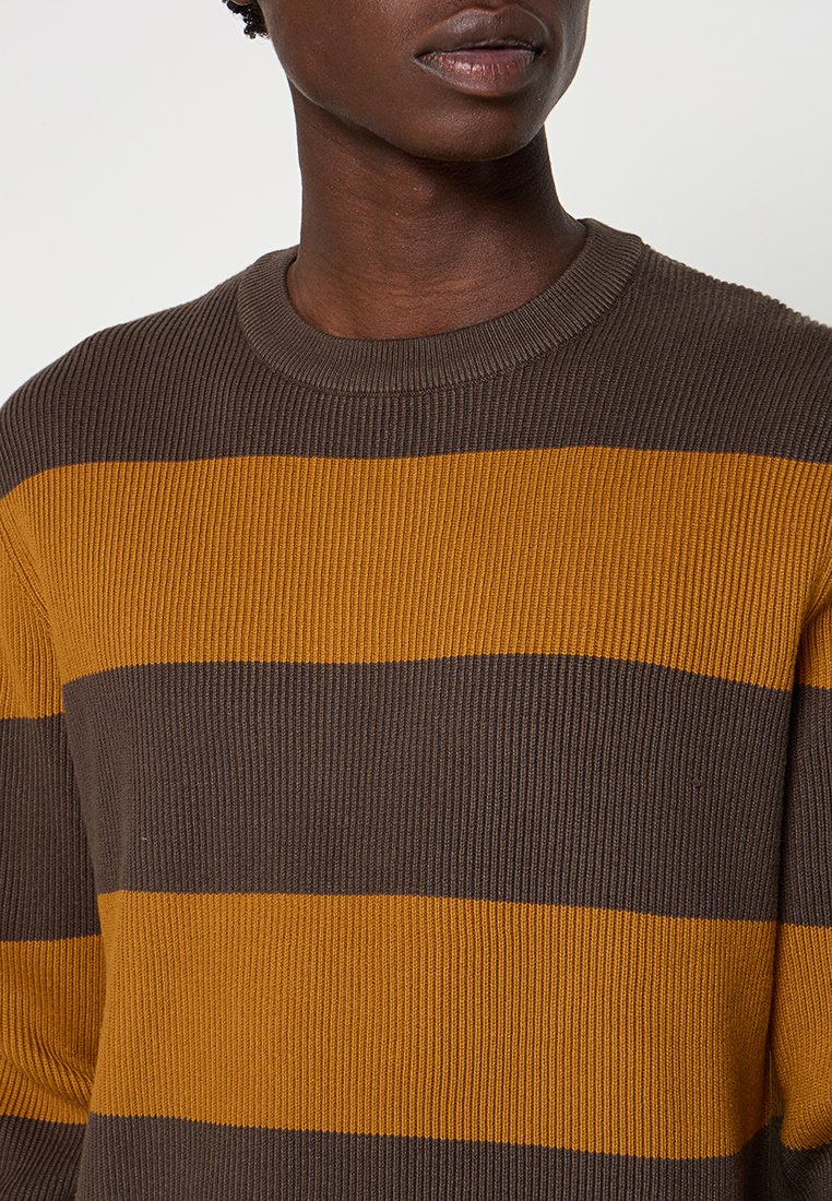 RELAXED FIT Media 3