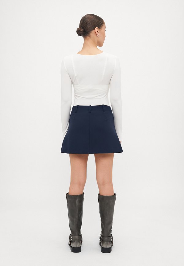 GAP Petite SKORT