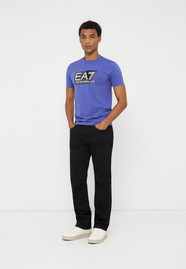 EA7 Emporio Armani