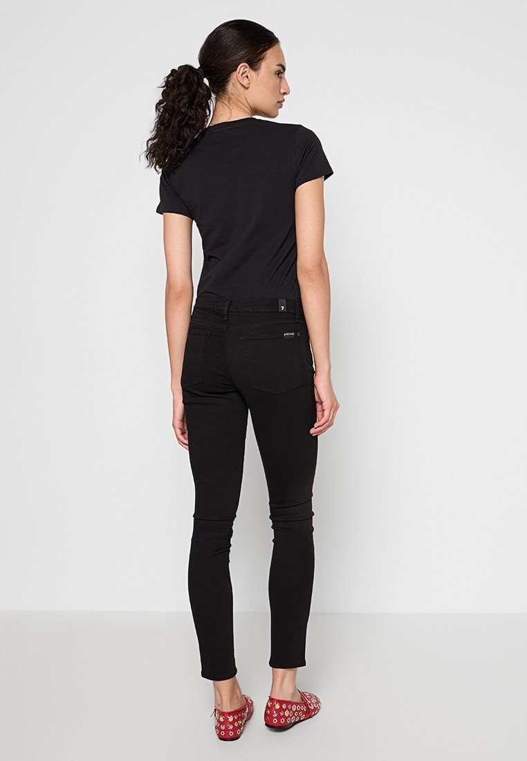 7 for all mankind
