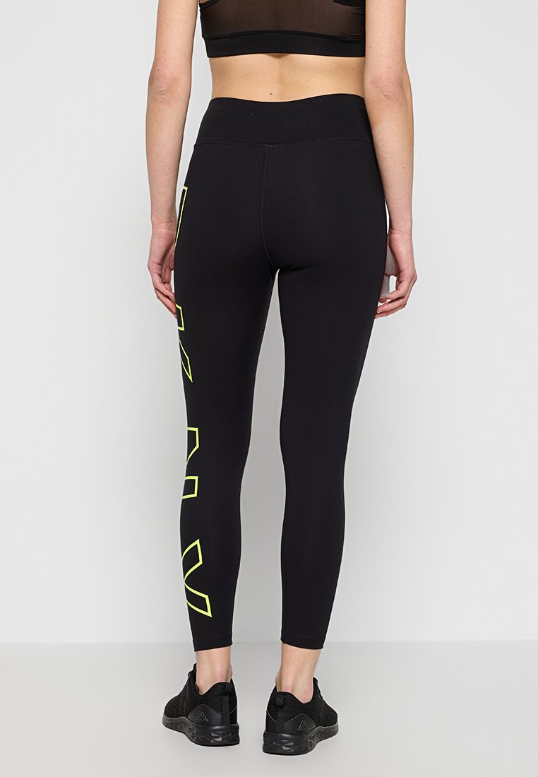 DKNY Sport