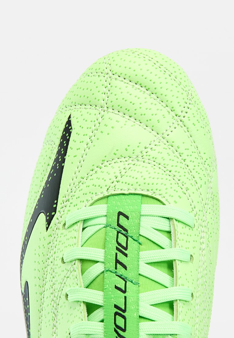 Joma EVOLUTION