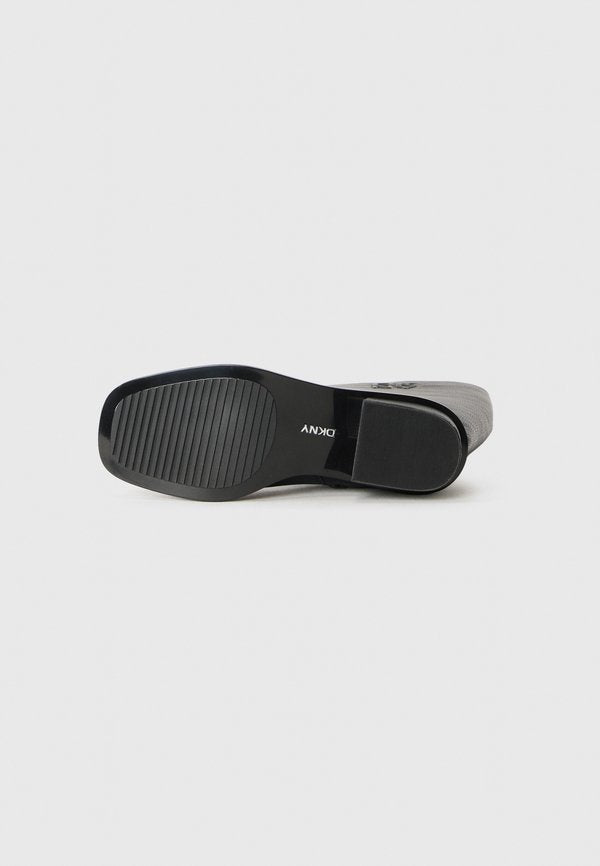 DKNY MANDA