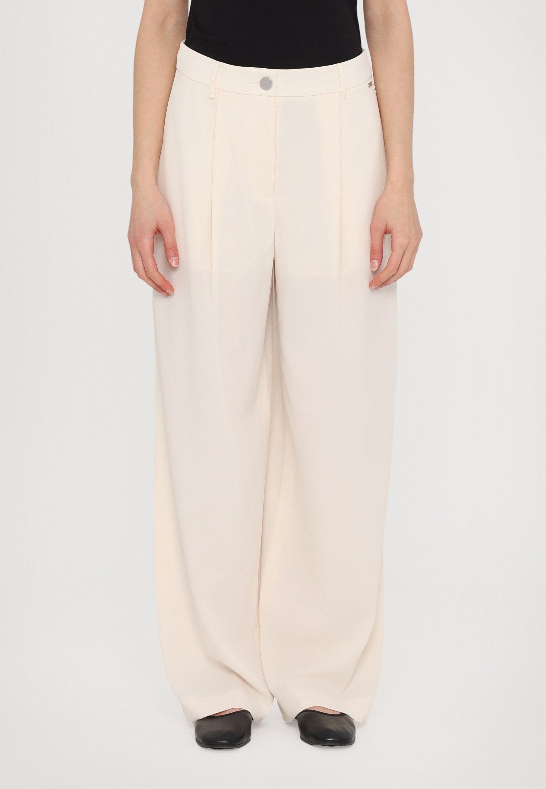 TROUSER Media 3