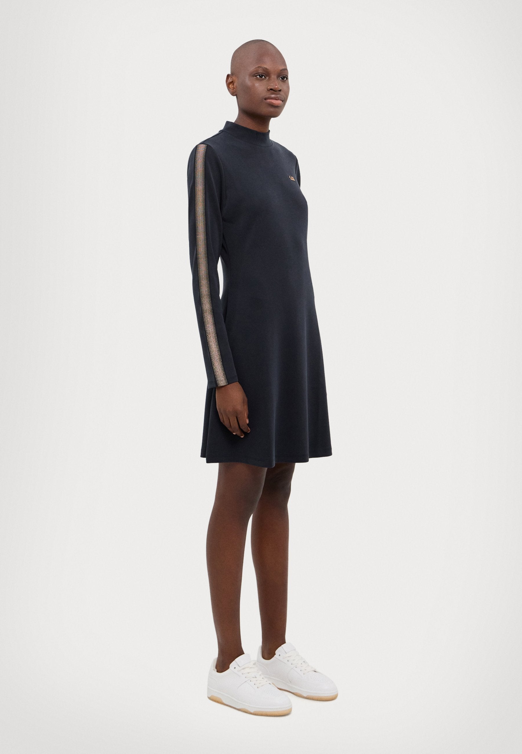 EA7 Emporio Armani Sweatkleid Media 3