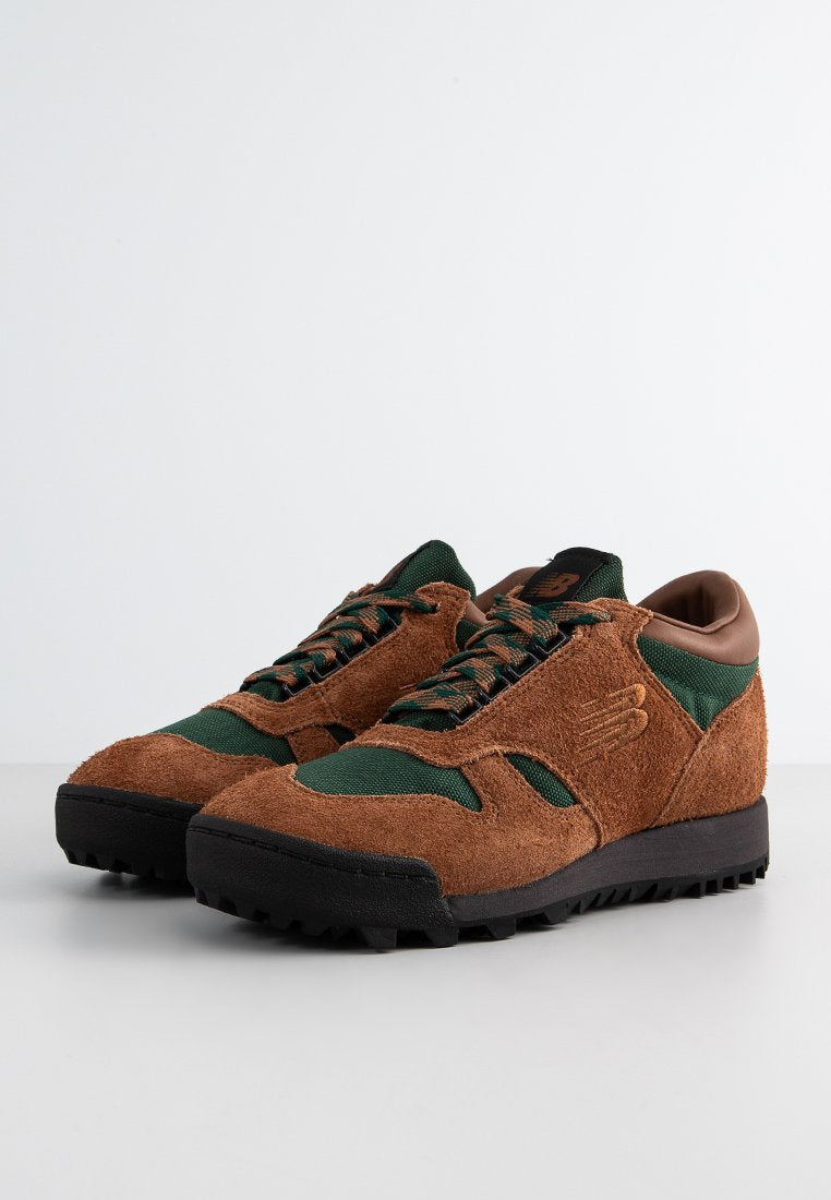 New Balance UALGSV1