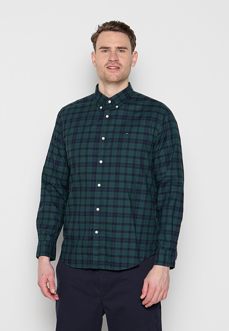 REGULAR FIT  Media 1