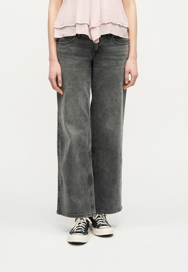 Hollister Co. ELYSIAN BACK BUCKLE BAGGY