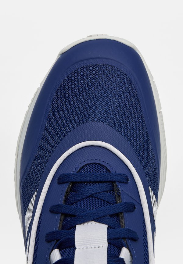 adidas Performance OWN THE GAME 3.0
