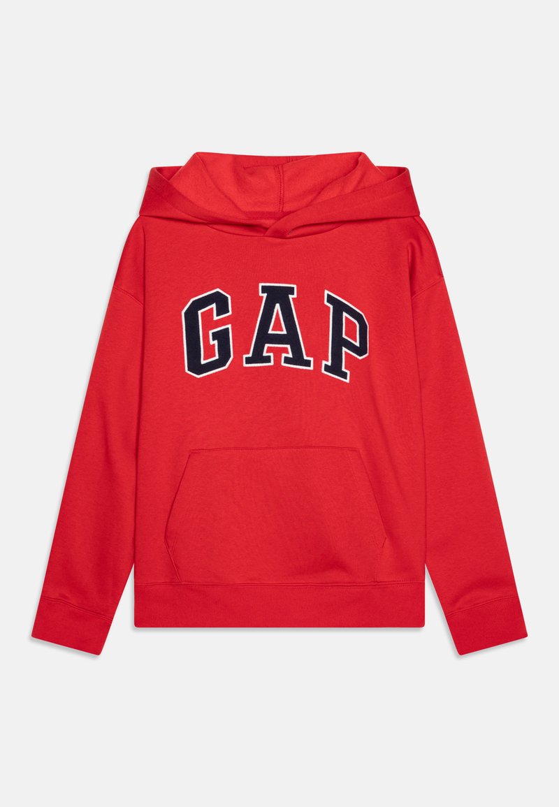 Rote Kapuzenpullover mit großem blauen "GAP"-Logo auf der Vorderseite, gerippten Bündchen und einer Kängurutasche an der Taille.