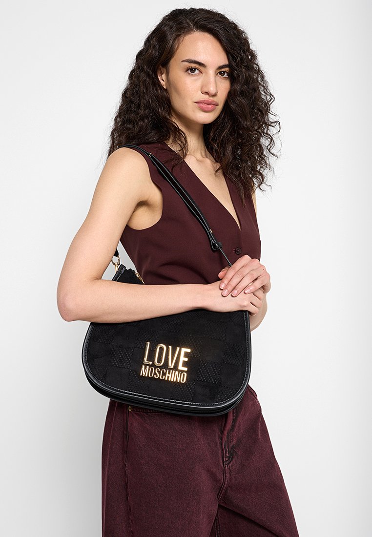 Love Moschino