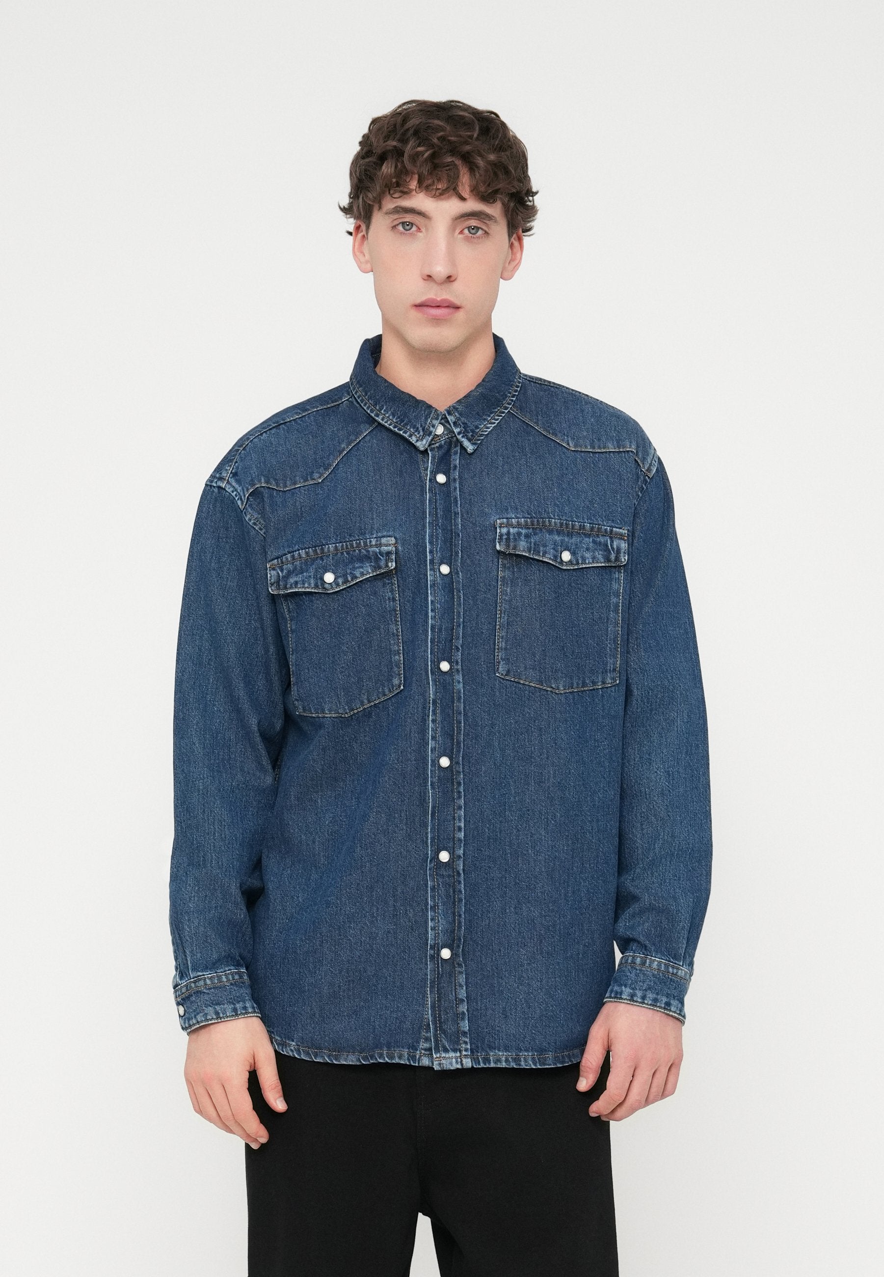 ONSWESTERN BOX TAI SHIRT Media 3