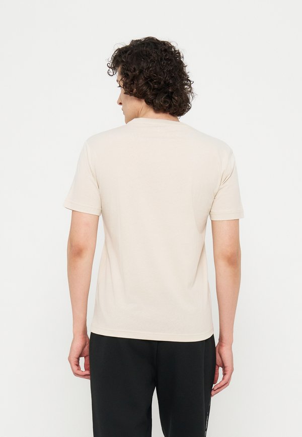 EA7 Emporio Armani