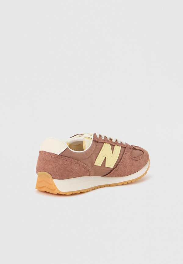 New Balance 471