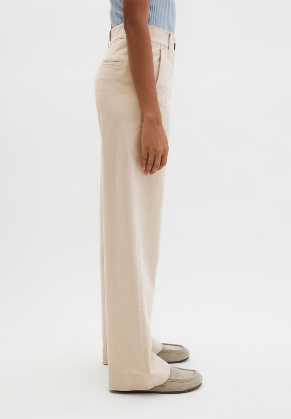 Marc O'Polo STRAIGHT LEG TAILORED WAISTBAND FRENCH POCKETS WELT POCKETS