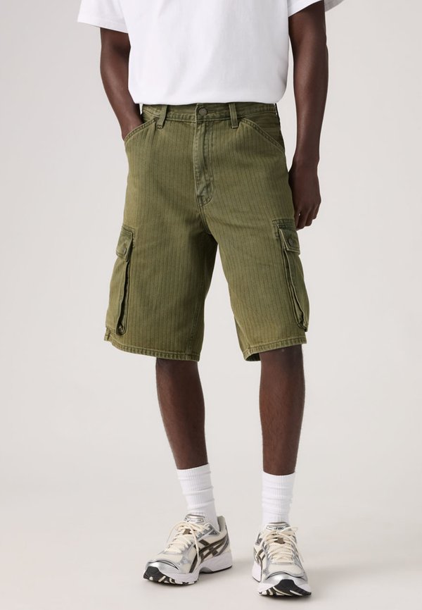 Levi's® 478® BAGGY CARGO SHORTS - Denim shorts - khaki