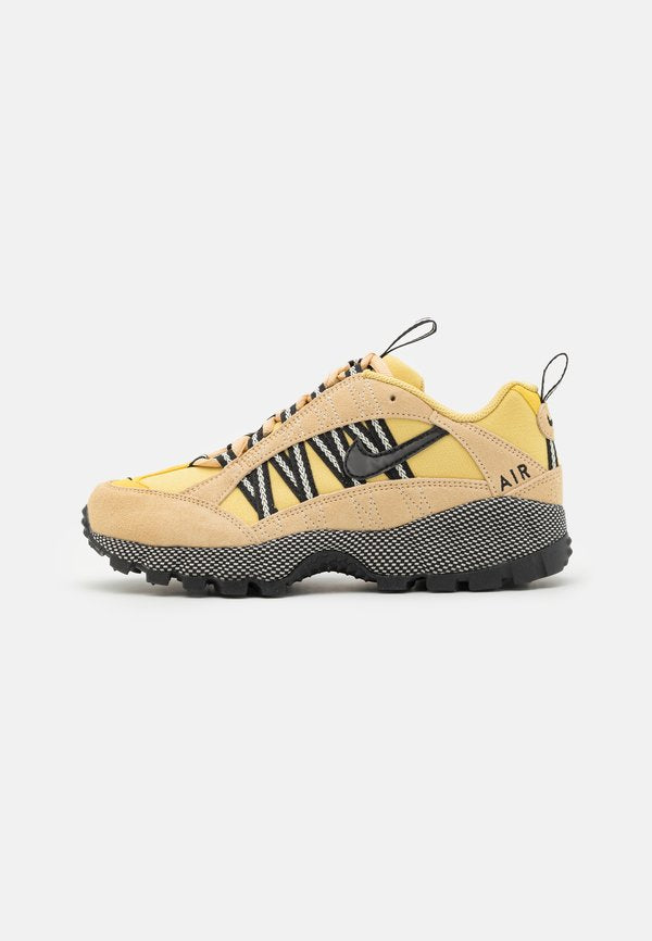 Nike Sportswear AIR HUMARA - Trainers - sesame/black/saturn gold/sea glass