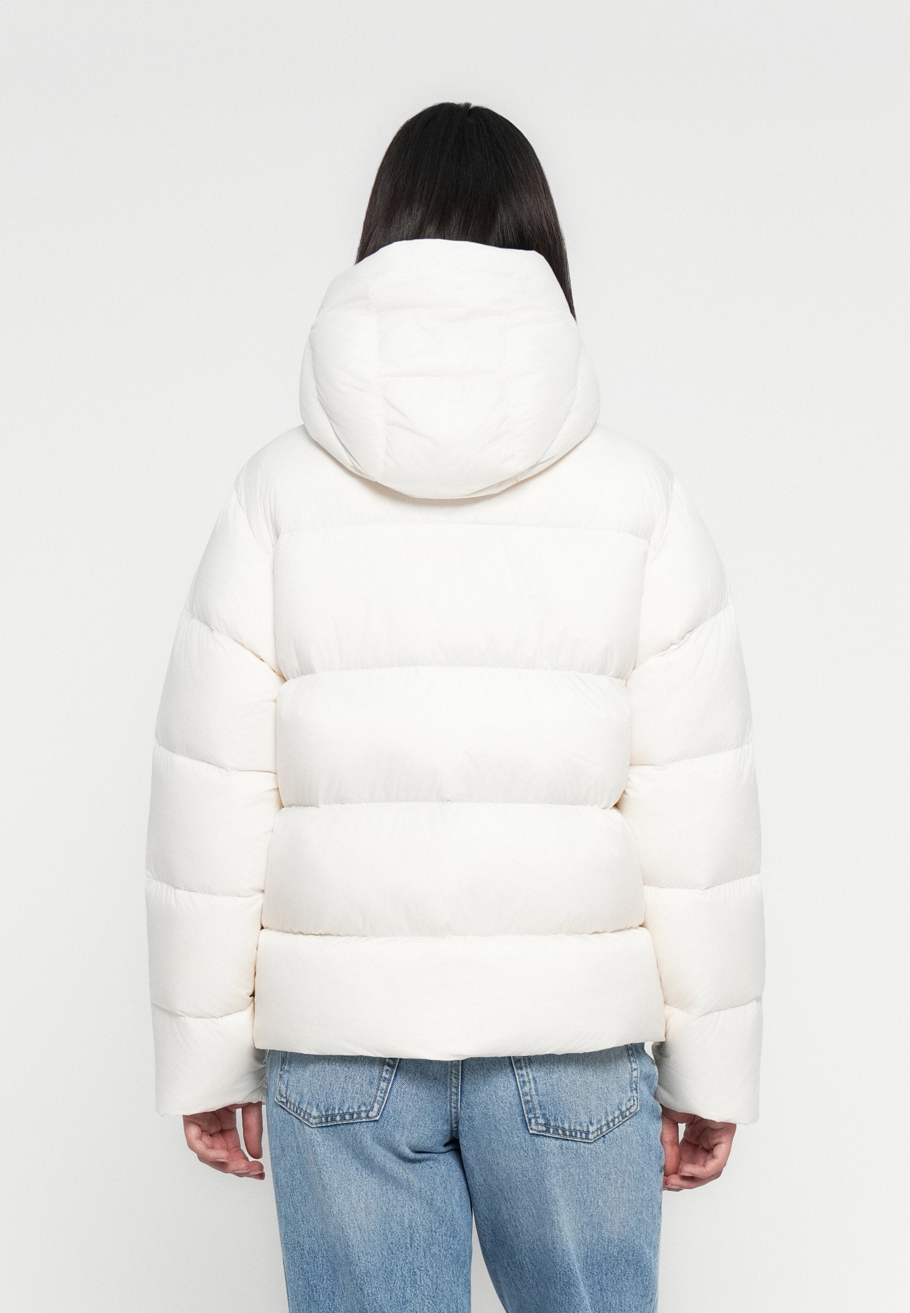 MODERN JACKET Media 4