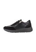 Schwarze Sneakers aus einer Mischung aus Wildleder und synthetischen Materialien, mit strukturierten Akzenten, klassischem Schnürdesign und seitlichem Reißverschluss.