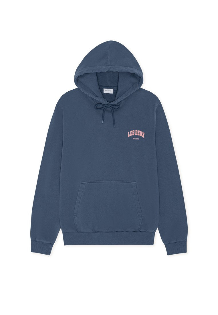 Blauer Baumwoll-Hoodie mit Fronttasche, Kordelzugkapuze und pinkfarbenem Logotext "LES DEUX" auf der Brust. Lässig, entspannte Passform.
