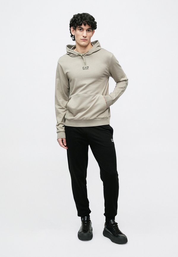 EA7 Emporio Armani TRAIN CORE