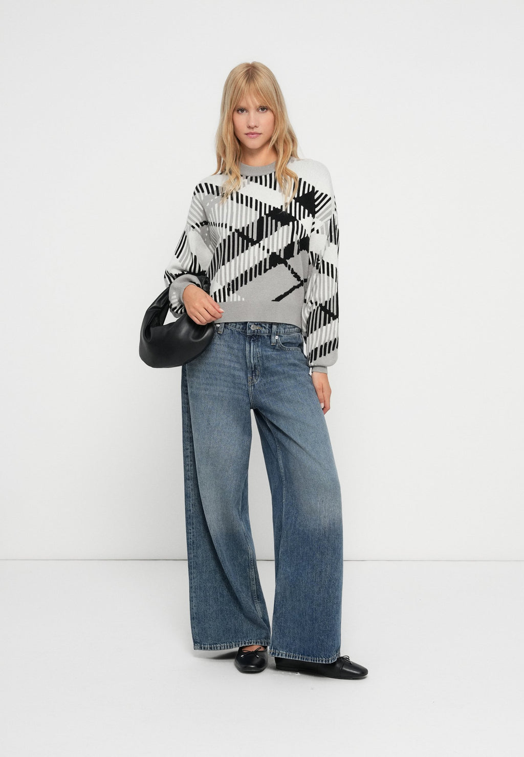 Noisy May NMCHARLOTT L/S O-NECK KNIT FWD NOOS