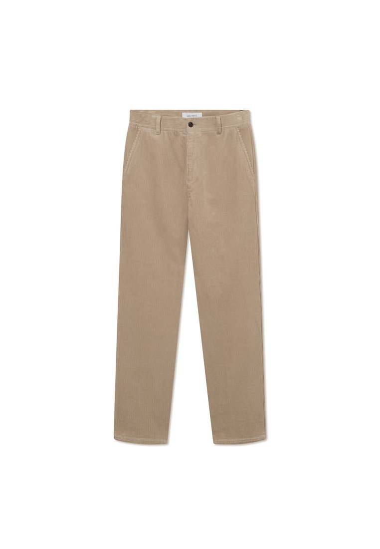 Beige Cordhosen mit geradlinigem Schnitt, ausgestattet mit zwei Fronttaschen und einem Knopfverschluss. Weicher Stoff mit feinen Rippdetails.