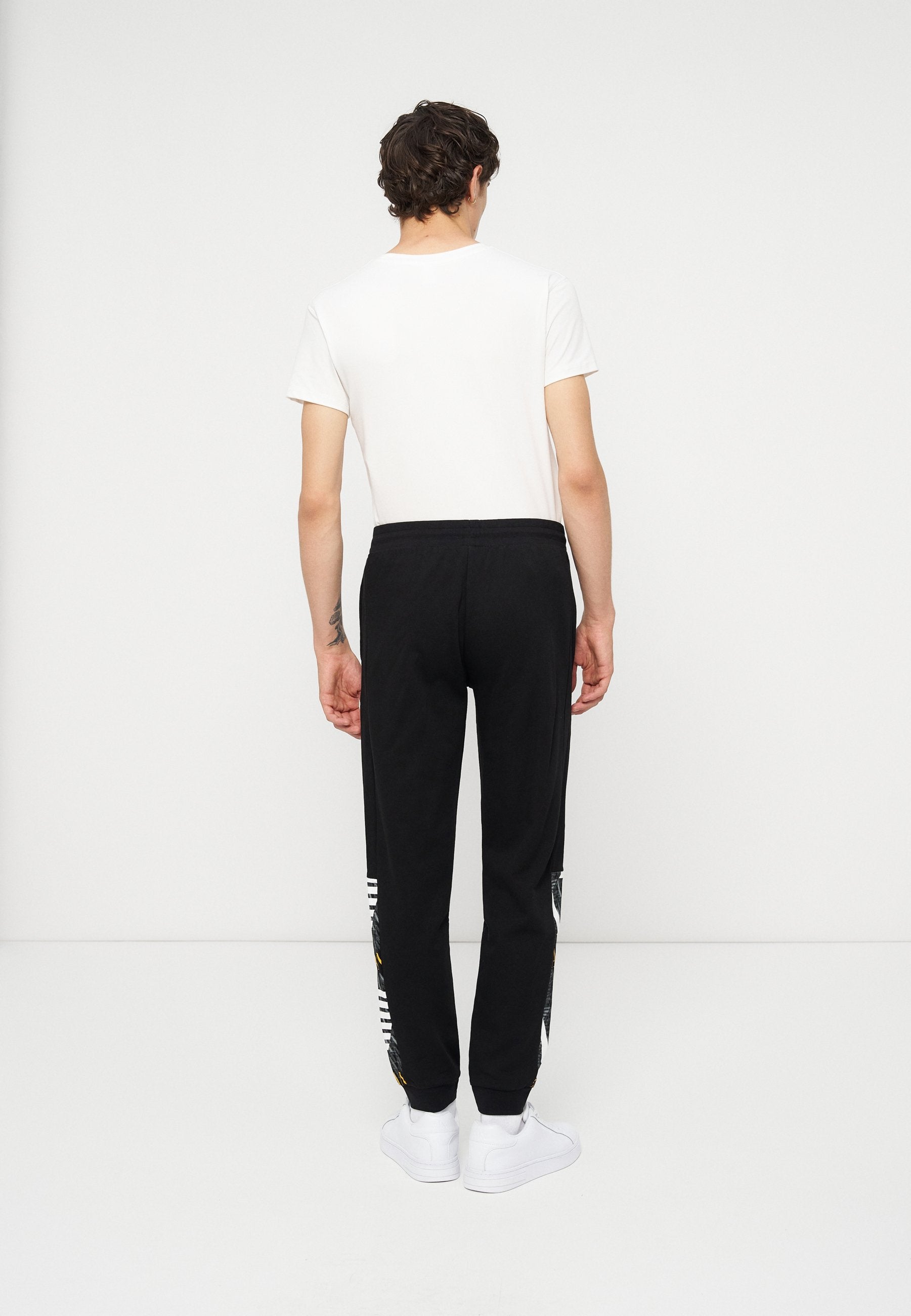 EA7 Emporio Armani Jogginghose Media 2