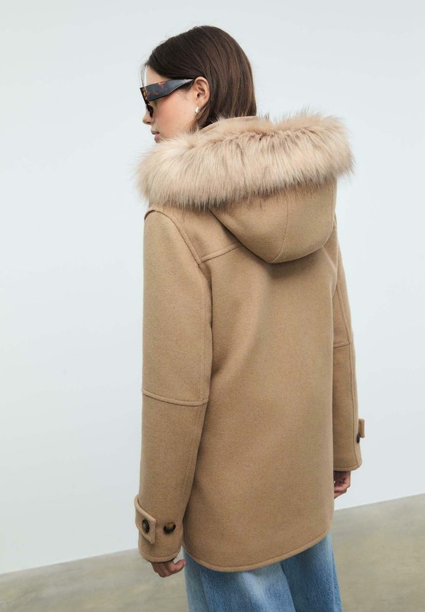 Stradivarius WITH HOOD