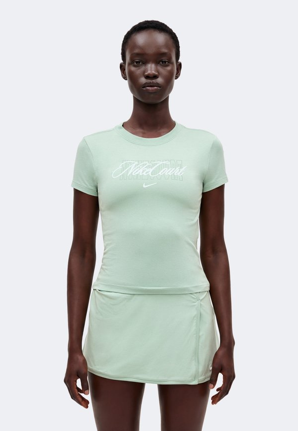 Nike Performance TEE HERITAGE COURT MOD - Print T-shirt - steam/barely green