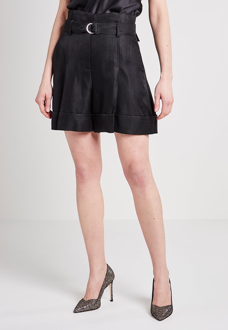 KARL LAGERFELD Shorts Media 1