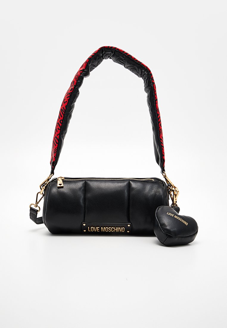Love Moschino