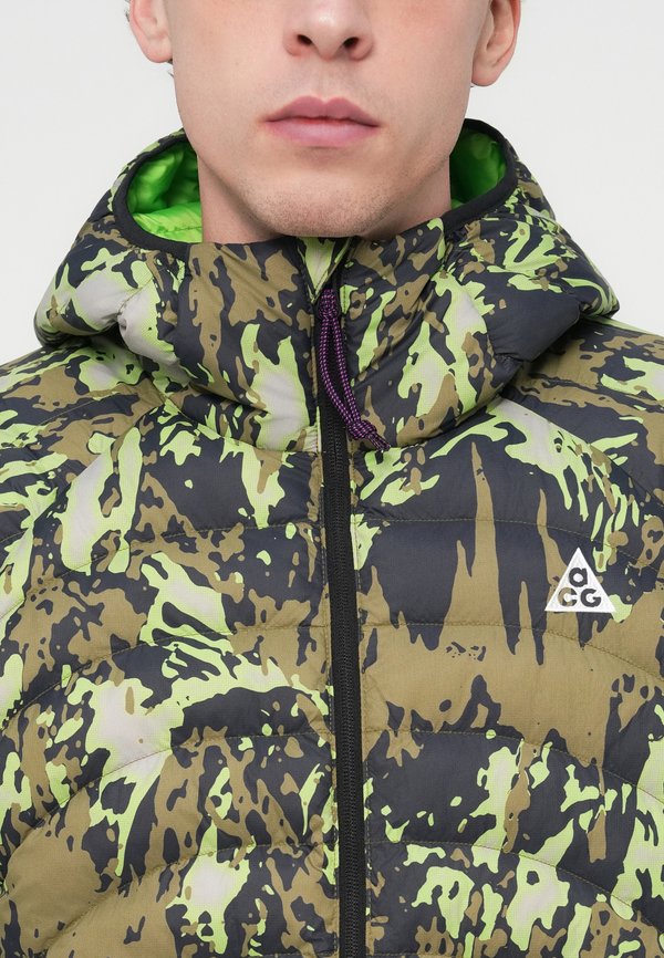 Nike ACG LAVA FLOW